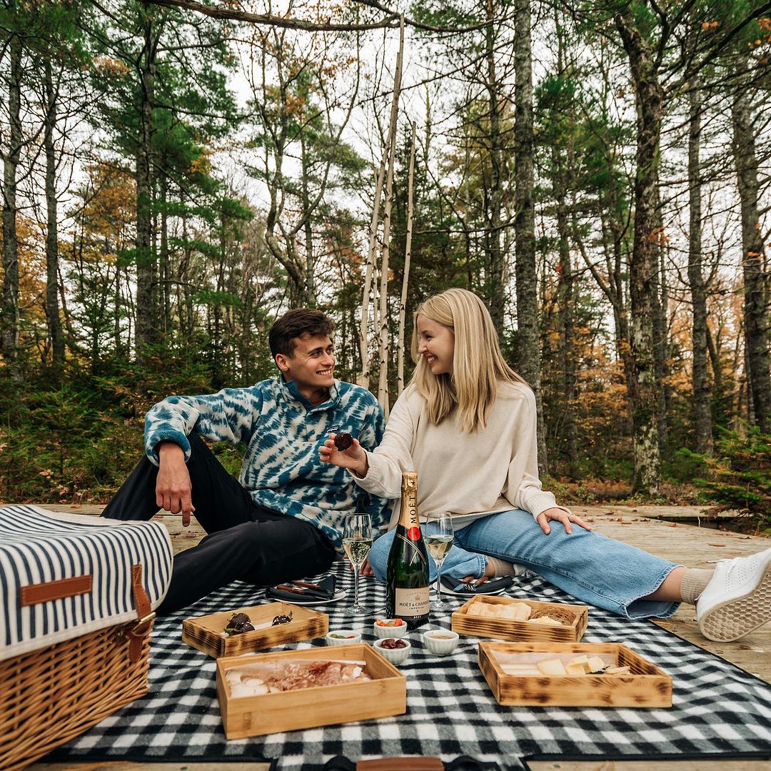 Picnic Date Outfit Ideas